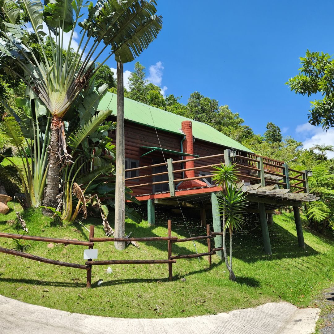 A Roka Dura villa set into the mountain greenery